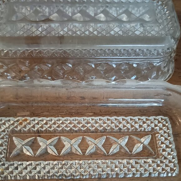 Vintage Anchor Hocking Pressed Glass Butter Dish - Picture 4 of 5